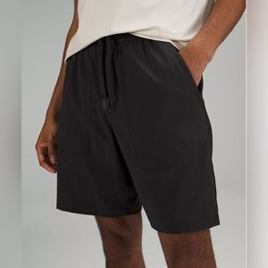 Lululemon Men Bowline Short 8”